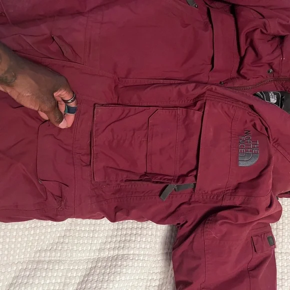 The North Face Gray Quilted Jacket - Picture 6 of 7